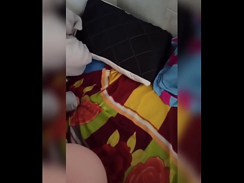 ❤️ Hevjîna min li malê bi tenê dimîne ji ber ku mêrê wê diçe betlaneyê û ez firsendê distînim ku ez wê biçînim û kerê wê bi şîr tijî bikim. Sex li porno ku.teatroporno.ru ☑